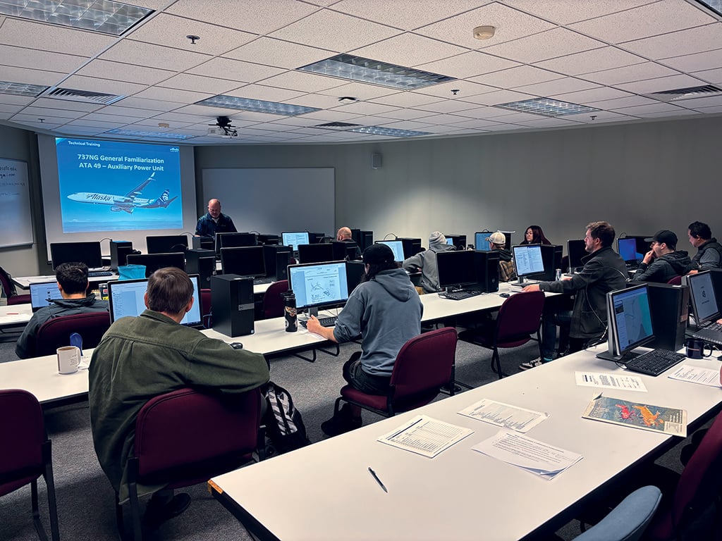 Alaska Airlines Boeing 737NG and MAX familiarization training class 